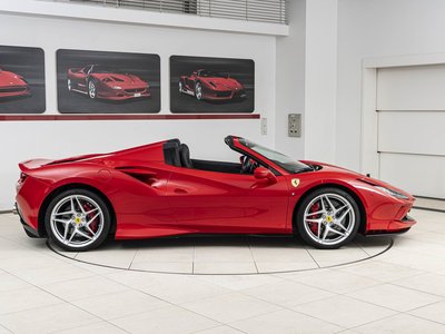 صورة 6 لـ 2021 Ferrari F8 SPIDER