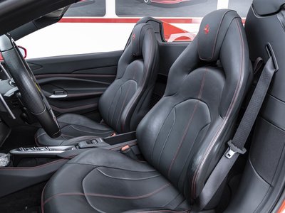 صورة 13 لـ 2021 Ferrari F8 SPIDER