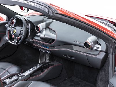 2021 Ferrari F8 SPIDER — фото 20