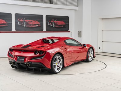 2021 Ferrari F8 SPIDER — фото 27