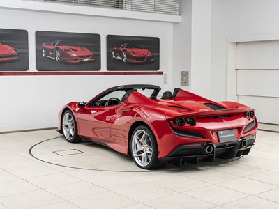 صورة 9 لـ 2021 Ferrari F8 SPIDER
