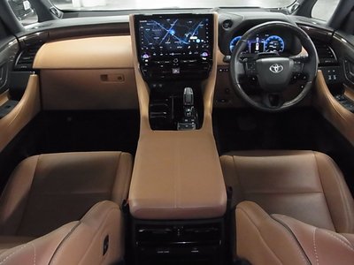 2024 Toyota VELLFIRE photo 7