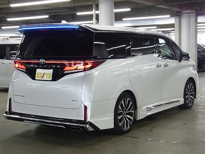 2024 Toyota VELLFIRE photo 6