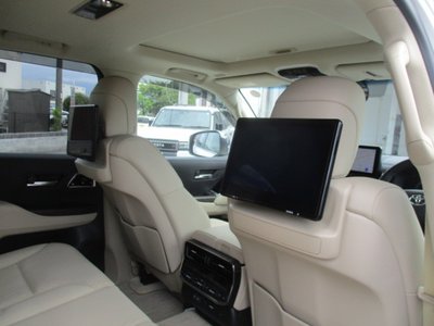 2025 Toyota LAND CRUISER 300 thumbnail 20