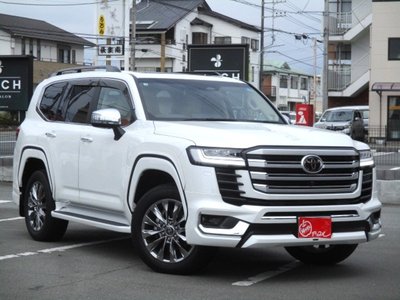 2025 Toyota LAND CRUISER 300 photo 1