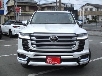 2025 Toyota LAND CRUISER 300 photo 2