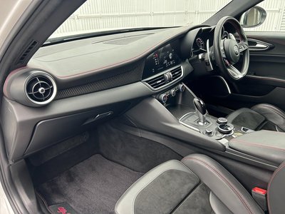 2019 ALFA Romeo JULIA 缩略图 60