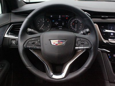 صورة 11 لـ 2022 Cadillac XT6