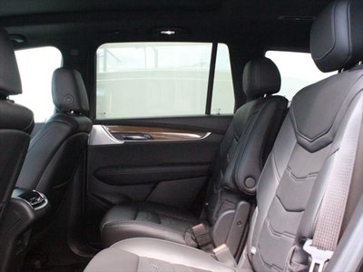 صورة 15 لـ 2022 Cadillac XT6