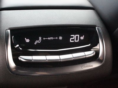 صورة 36 لـ 2022 Cadillac XT6