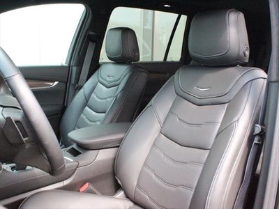صورة 14 لـ 2022 Cadillac XT6