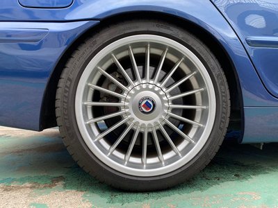 2002 BMW Alpina B3 — фото 39