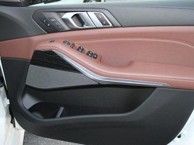 صورة 15 لـ 2024 BMW X5