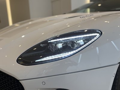 2019 Aston Martin DBS SUPERLEGGERA — фото 26