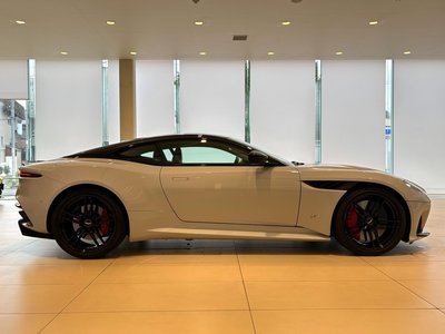صورة 15 لـ 2019 Aston Martin DBS SUPERLEGGERA