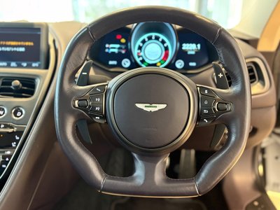 2019 Aston Martin DBS SUPERLEGGERA — фото 42