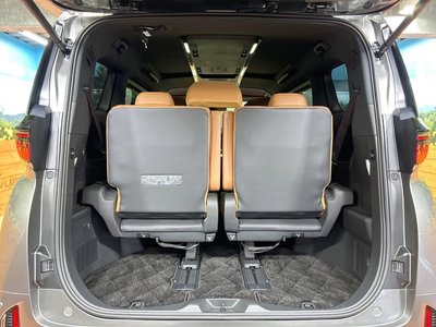 2025 Toyota VELLFIRE — фото 11