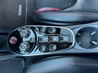 2021 Mclaren GT thumbnail 40