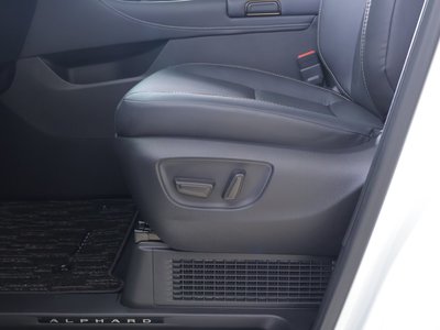 2023 Toyota ALPHARD — фото 38