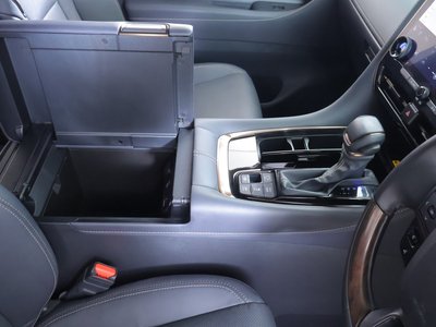2023 Toyota ALPHARD — фото 32