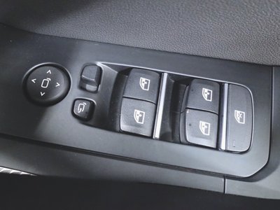 2021 BMW X6 thumbnail 23