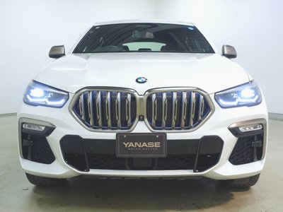 2021 BMW X6 photo 2
