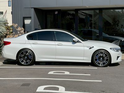 2018 BMW M5 — фото 6