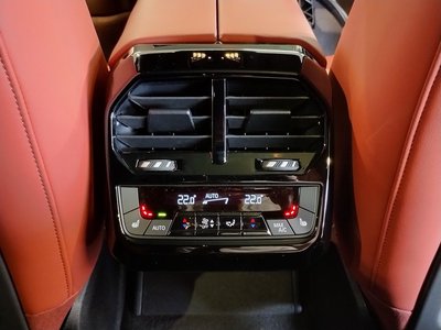 2025 BMW IX — миниатюра 54