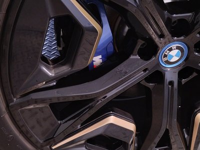 2025 BMW IX — миниатюра 73