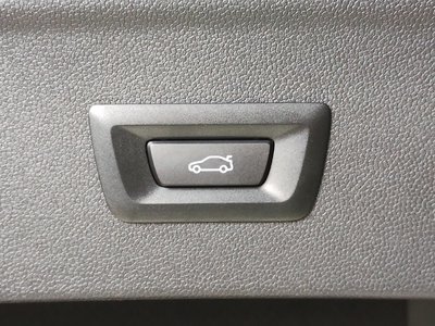 2025 BMW IX — миниатюра 46
