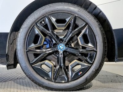 2025 BMW IX — миниатюра 40