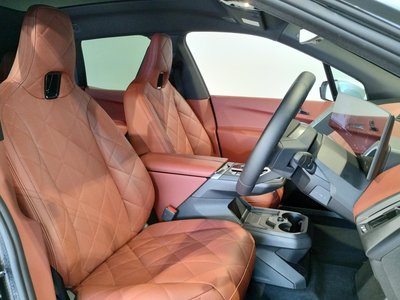 2025 BMW IX — миниатюра 49