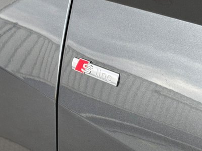 2022 AUDI Q8 photo 13