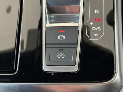 2022 AUDI Q8 thumbnail 36