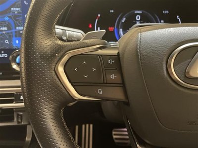 2023 Lexus RX photo 9