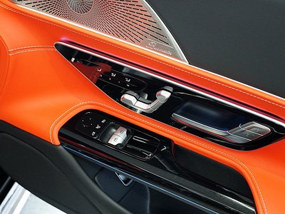 2025 Mercedes-BENZ GT AMG thumbnail 34