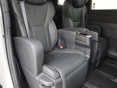 2025 Toyota ALPHARD photo 13