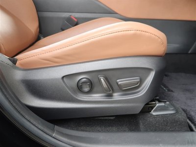 صورة 15 لـ 2023 Toyota CROWN SPORT