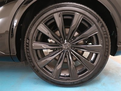 صورة 19 لـ 2023 Toyota CROWN SPORT
