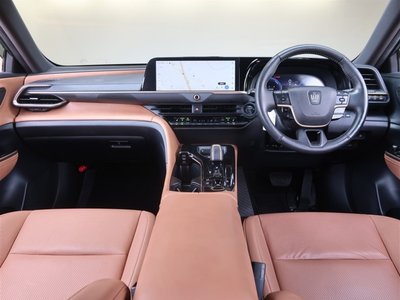 صورة 2 لـ 2023 Toyota CROWN SPORT