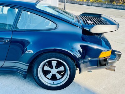 صورة 15 لـ 1988 Porsche 911