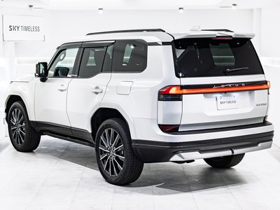 صورة 45 لـ 2025 Lexus GX