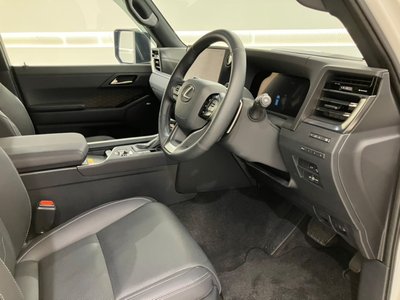 صورة مصغرة 4 لـ 2025 Lexus GX