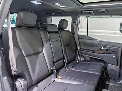 صورة 40 لـ 2025 Lexus GX