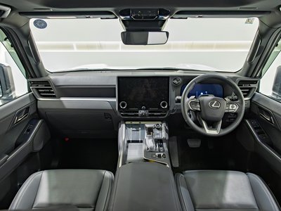 صورة 18 لـ 2025 Lexus GX