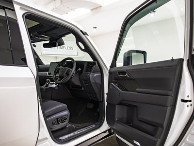 صورة 77 لـ 2025 Lexus GX