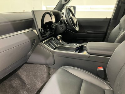 صورة مصغرة 18 لـ 2025 Lexus GX