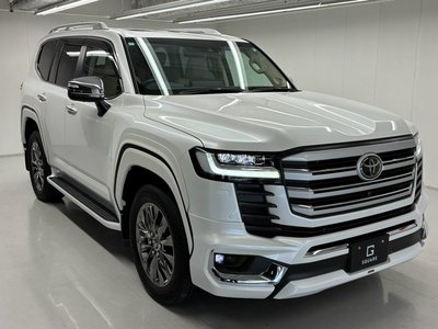 2024 Toyota LAND CRUISER 300 photo 12