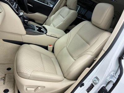 2024 Toyota LAND CRUISER 300 photo 7