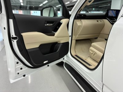2024 Toyota LAND CRUISER 300 thumbnail 42
